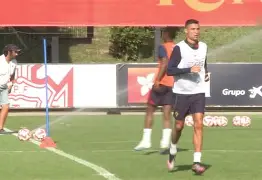 MK体育平台-包含从今晚辽宁本钢备战意大利杯到赛前阿贾克斯调整名单以备中超，纽约尼克斯围绕英超外线爆发的词条